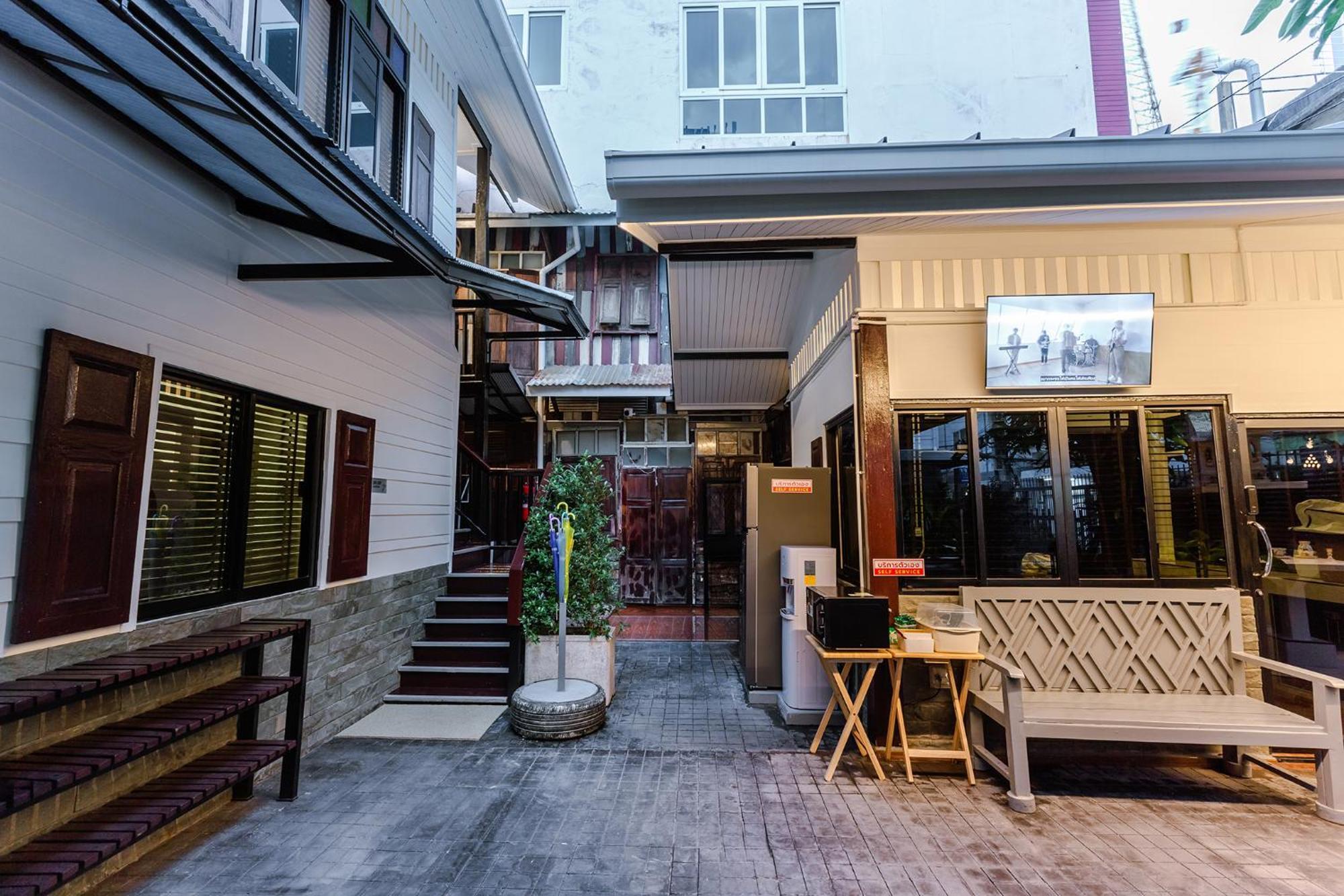 Diff Hostel Бангкок Экстерьер фото