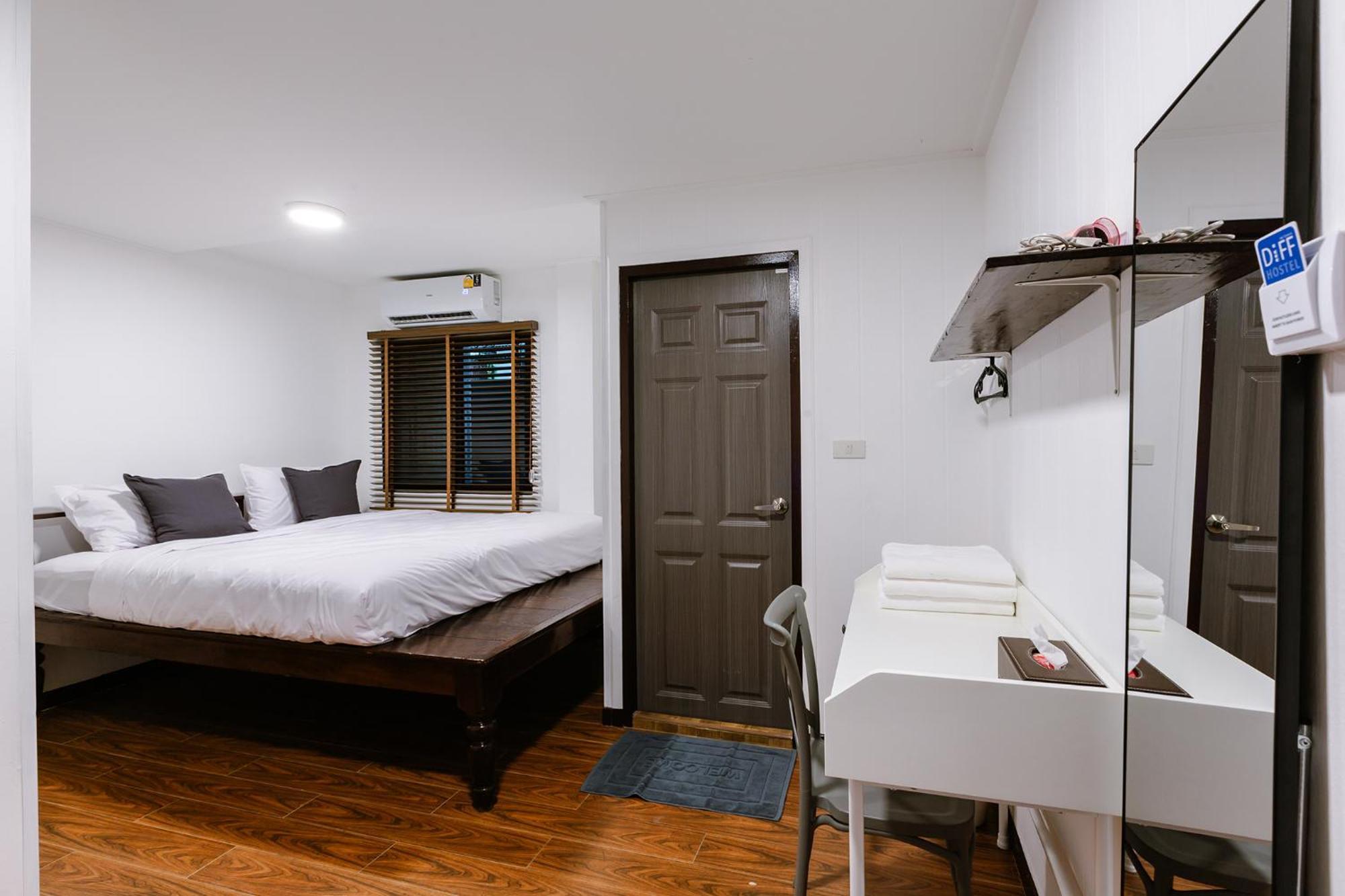 Diff Hostel Бангкок Экстерьер фото